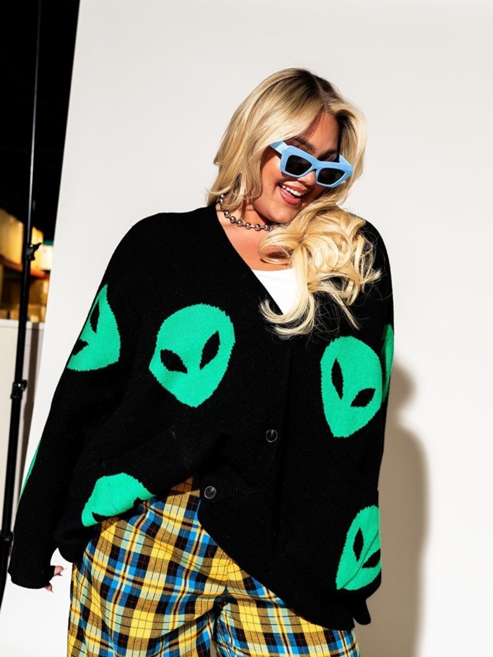 Dressed in Lala Too Cool For You Oversized Alien Cardigan in Black Womens S / M - Picture 2 of 10